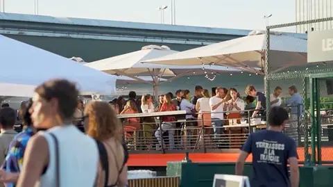 Cocktail networking organisé sur une péniche à Paris