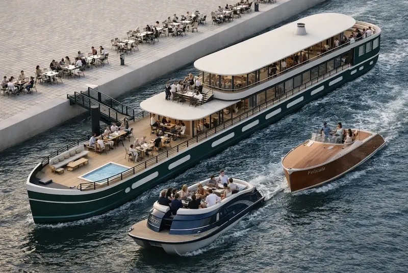 La Seine à Paris, entre croisière et péniche amarrée à quai